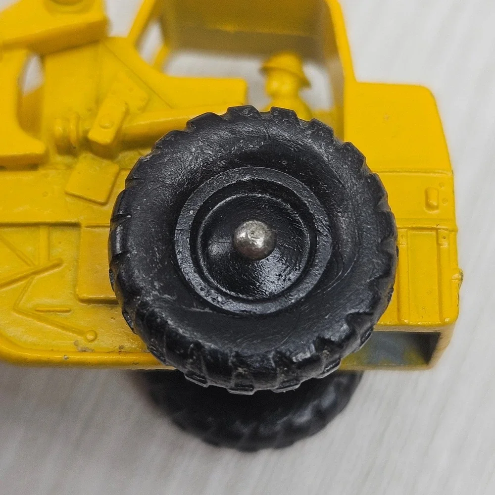 Vintage Lesney Matchbox No 24 Weatherill Hydraulic Excavator Front Loader Yellow